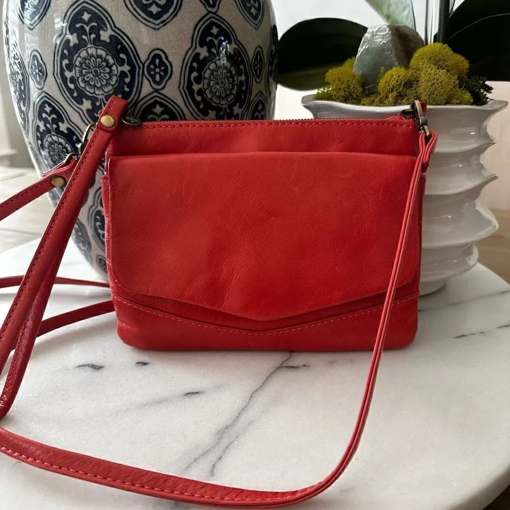 Hobo Jetty convertible mini crossbody in tea rose